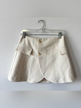 Yeanzuun Cream Wrap Mini Skirt Size Medium Asymmetrical Button Front Lined